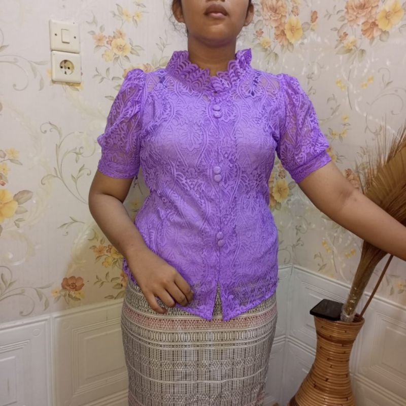 Blus Renda