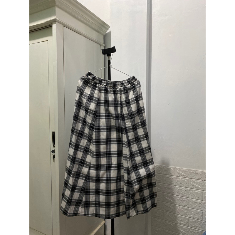 preloved rok hattaco