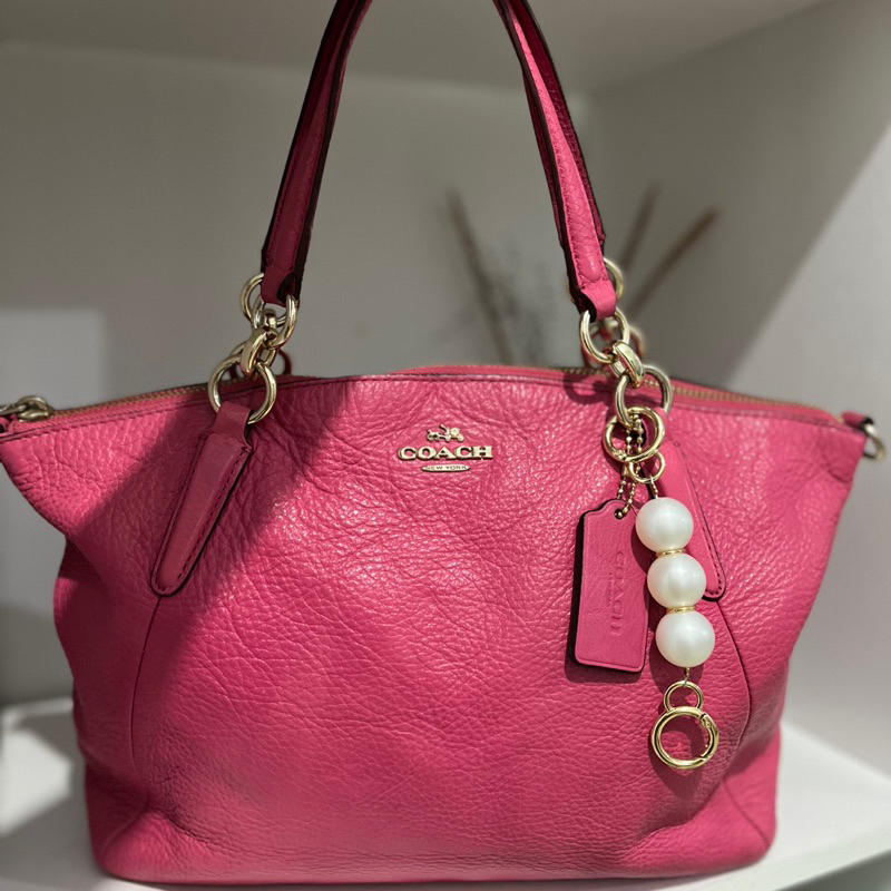 C O A C H Kelsey Satchel Crossbody Shocking Pink F36675
