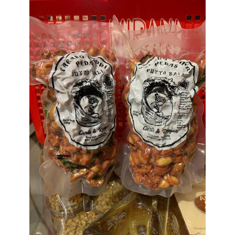 

Nafariz724 Kacang Kapri Putto Bali Original Pedas Manis Daun Jeruk 300Gr 250Gr Asin
