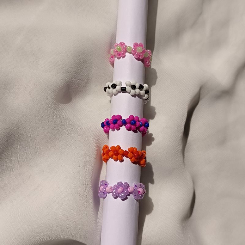 Daisy ring beads| cincin manik-manik bunga daisy| cincin manik korea lucu