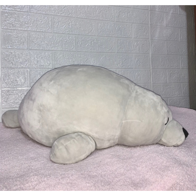 preloved boneka anjing laut bahan miniso