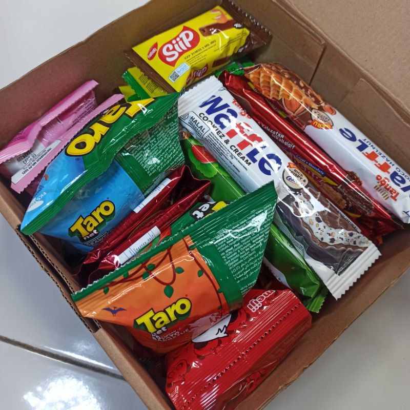 

Parcel Paket Snack Hampers Lebaran Idul Fitri Ultah Natal Ulang Tahun Baru Cemilan Anak isi 26pcs