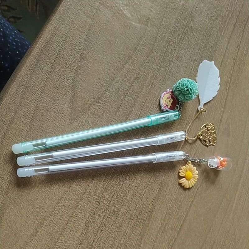 

Pulpen Karakter Custom