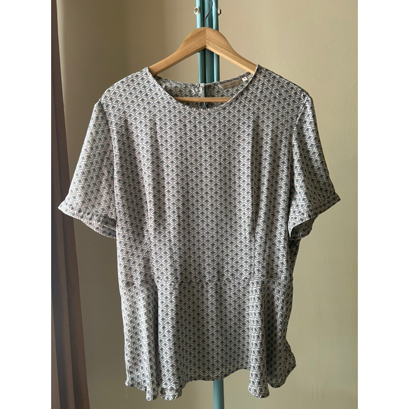 BLOUSE Accent (Preloved)