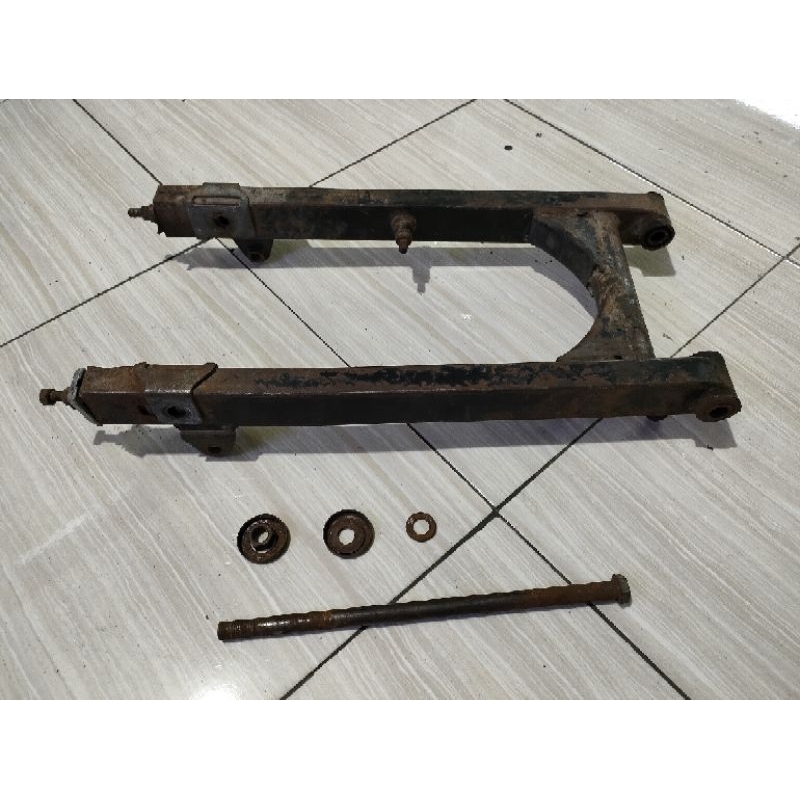 Swing Arm Capit Udang Yamaha Fizr Fiz Force1 Original