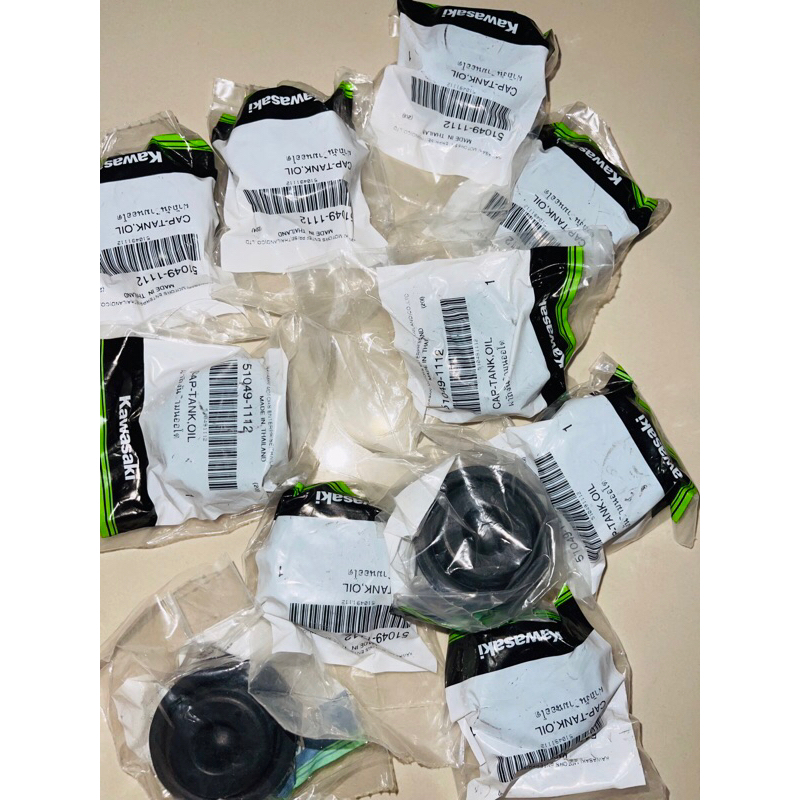 TUTUP BOTOL OLI SAMPING NINJA RR OLD,KODE 51049-1112