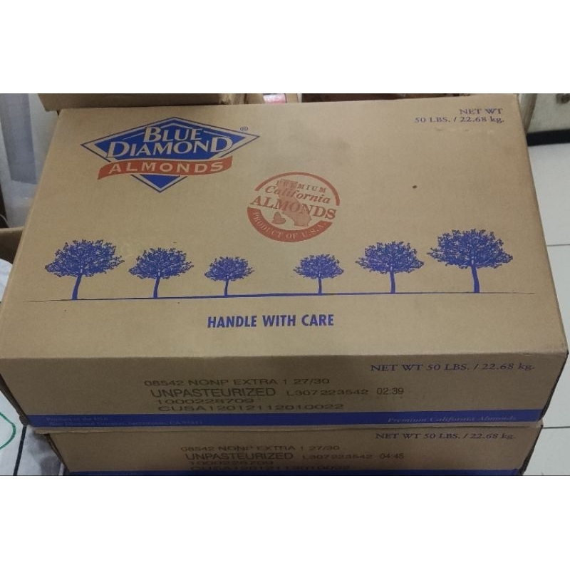 KACANG ALMOND MENTAH 1 DUS 22.68 KG BLUE DIAMOND / RAW WHOLE ALMOND NUT