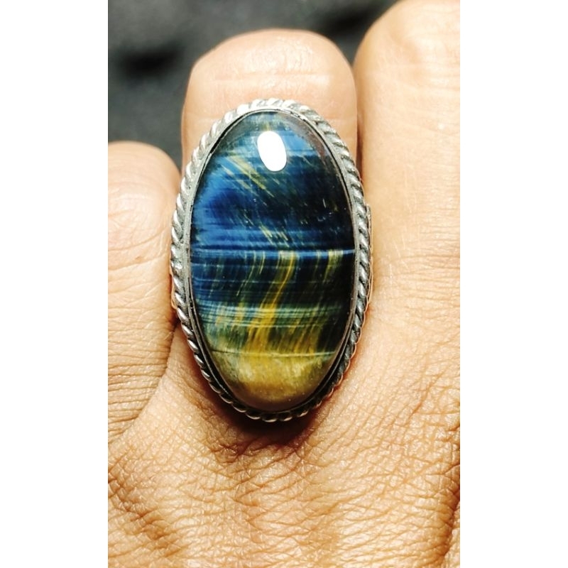 Natural Batu hawk eye