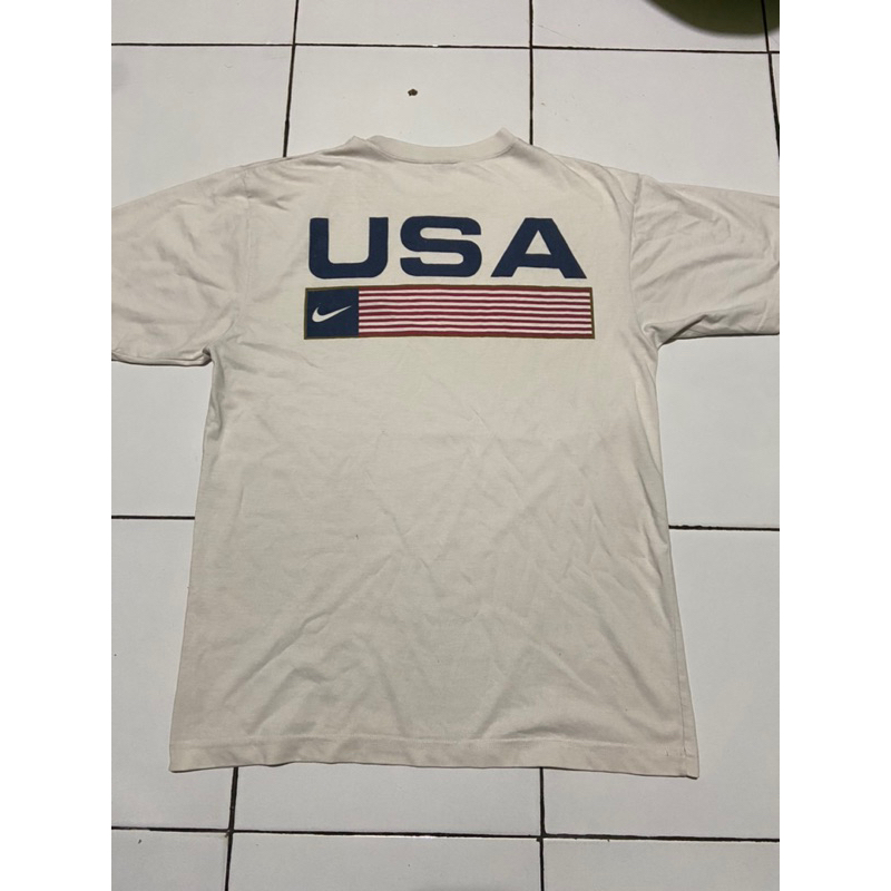 Vintage Nike USA flag