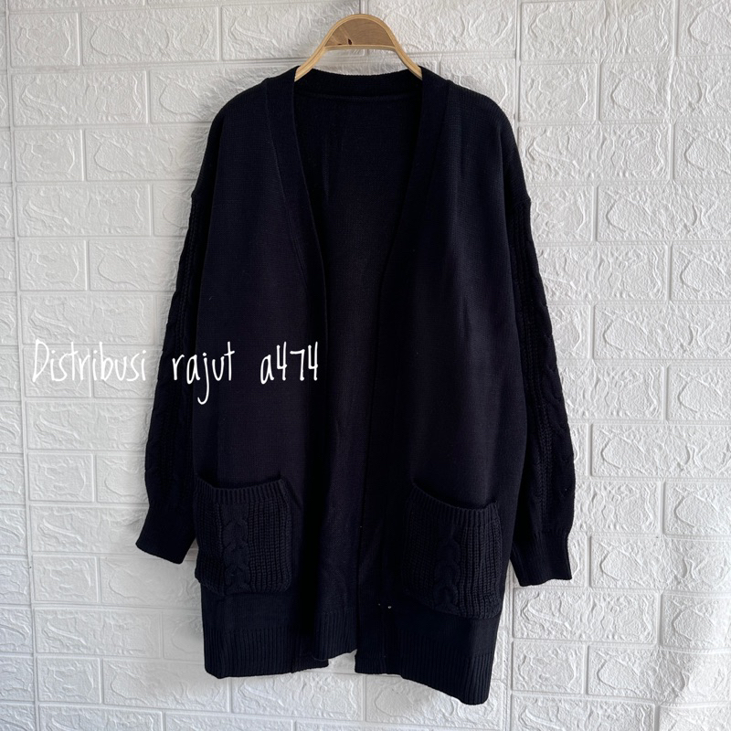 OUTER UHTI LONG CARDIGAN RAJUT SAKU OVERSIZE MOTIF CABLE