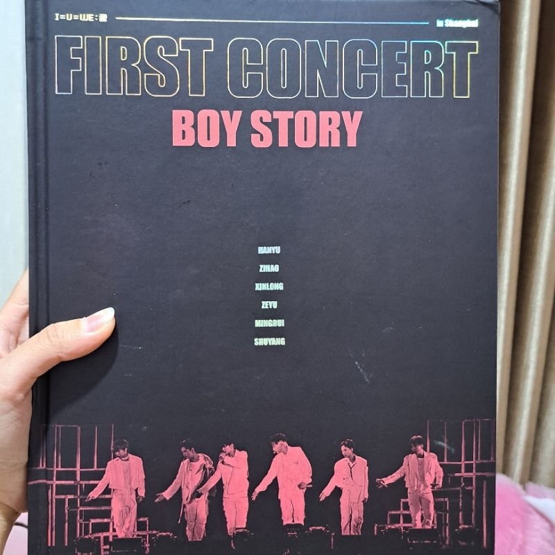 OFFICIAL BOYSTORY FIRST CONCERT PHOTOBOOK
