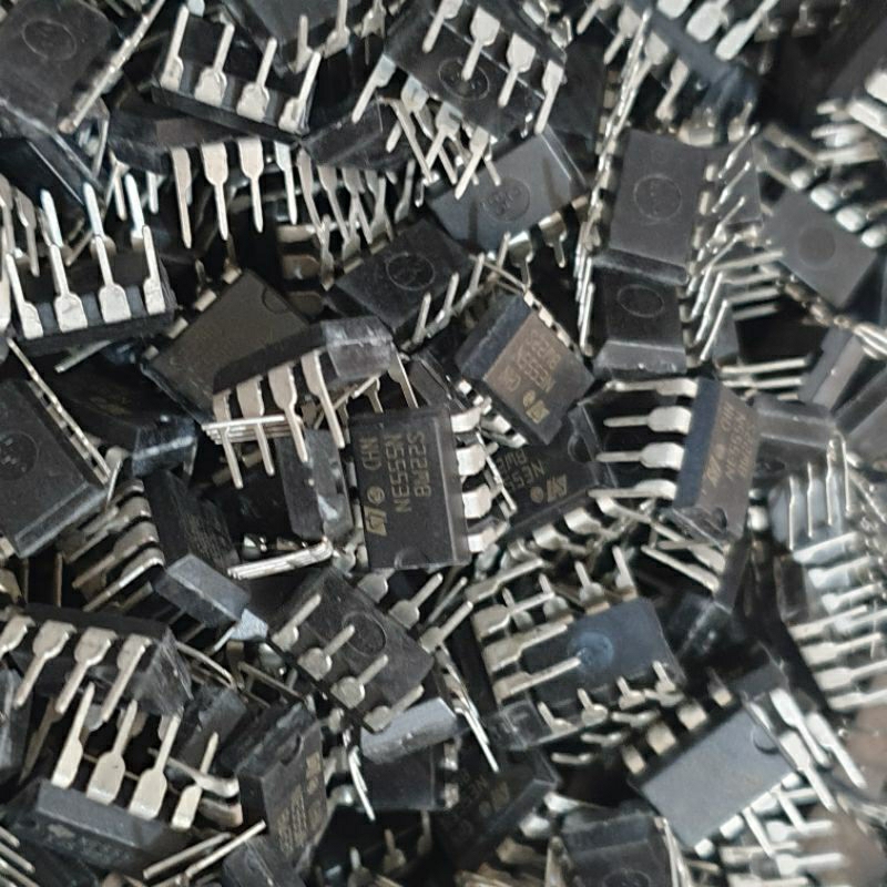 IC NE 555 LN 555 LM 555