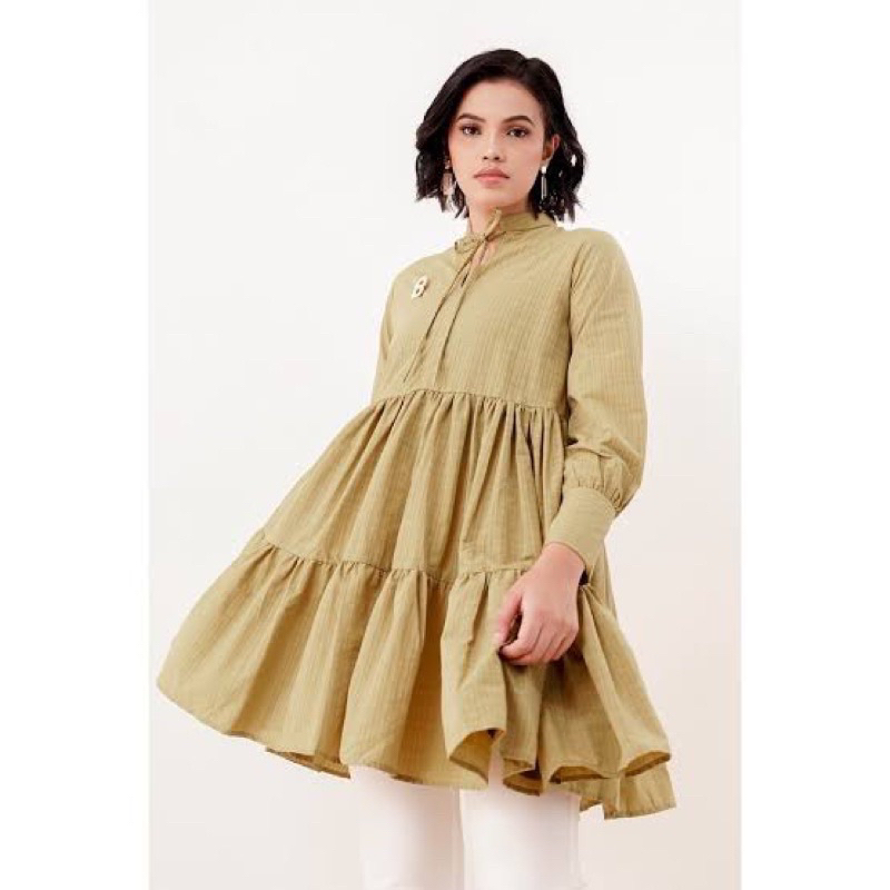 Benang Jarum Preloved Raline Top