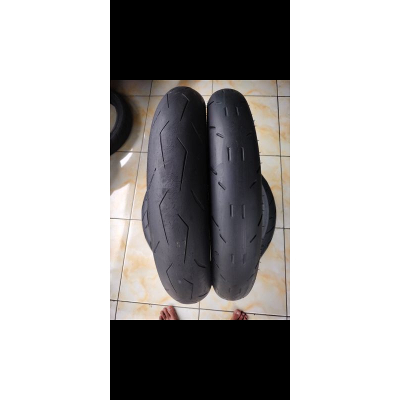 sepasang ban softcoumpond ring 17 ukuran 90/80 vs 120/60 tubles