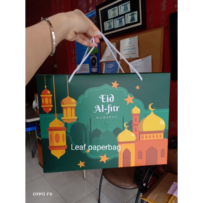 

paper bag hari raya idul fitri 2023 packaging kemasan box kotak hampers hantaran muat toples kado gift hadiah lebaran tebal mewah murah
