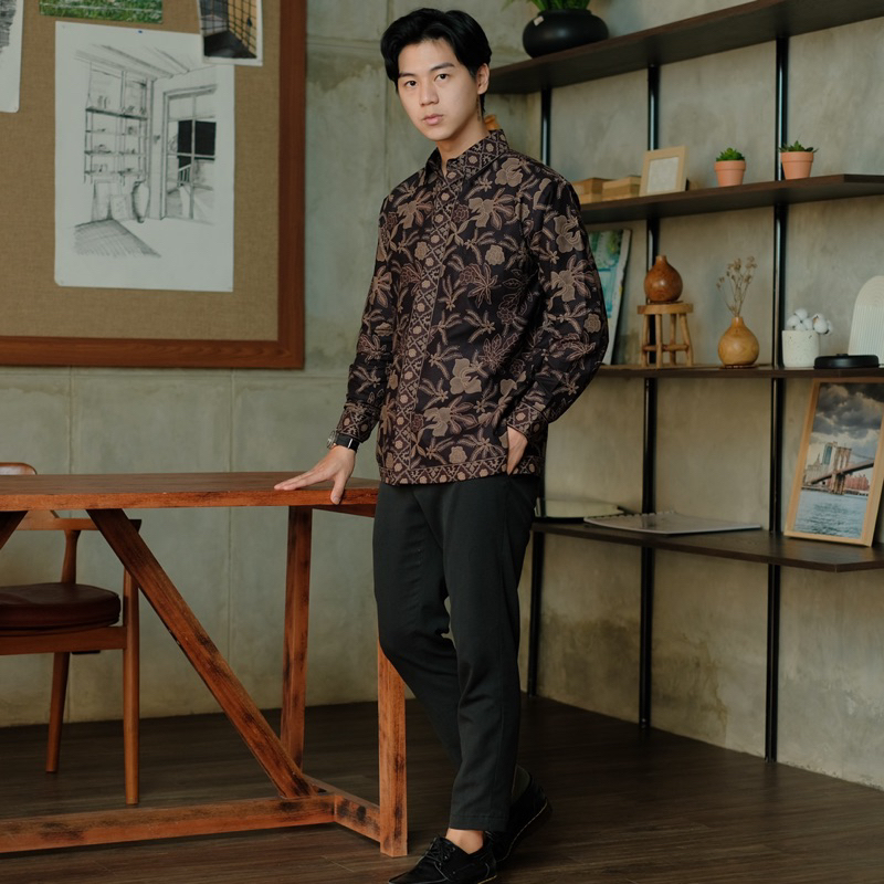 Batik Ayman - LAKSANA | Kemeja Batik Pria Katun Solo Halus