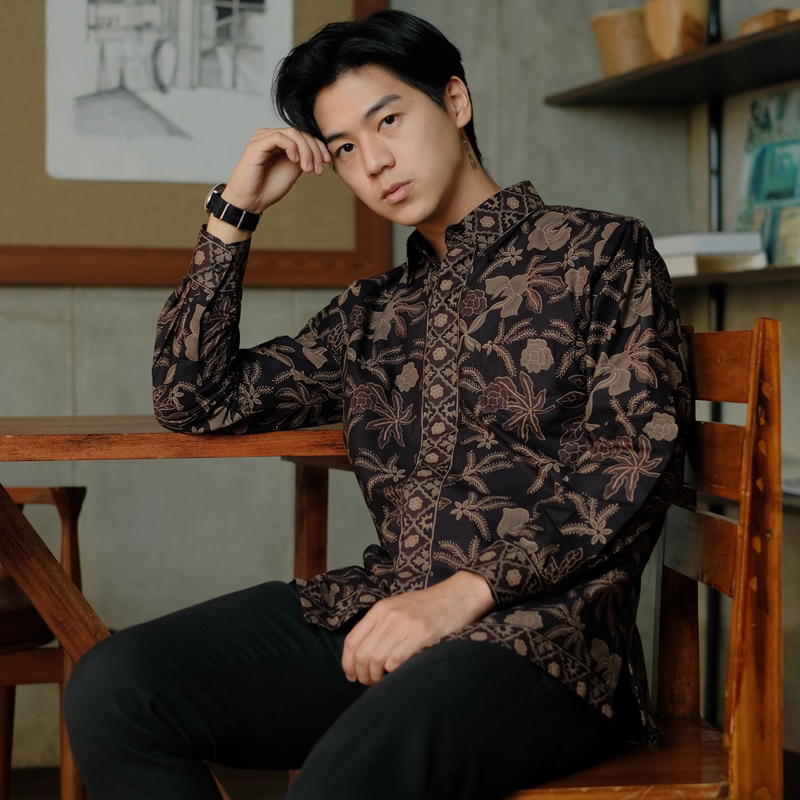 Batik Ayman - LAKSANA | Kemeja Batik Pria Katun Solo Halus