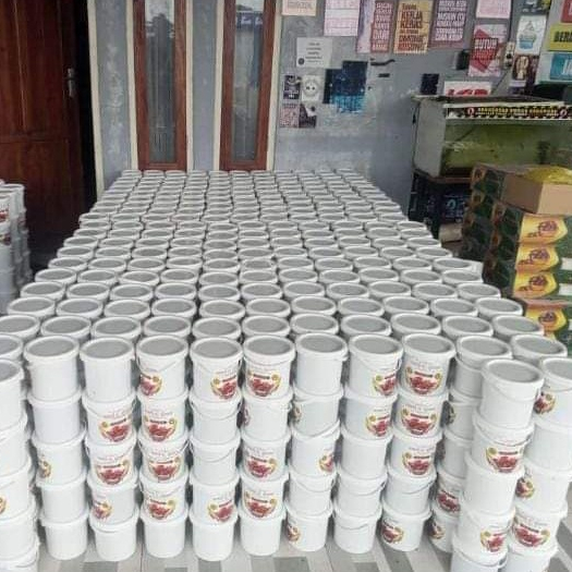 

[PAKET USAHA]KURMA KORMA ARAB 1 DUS KARTON ISI 24 KEMASAN EMBER 700 GRAM