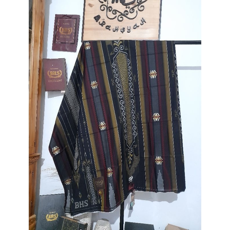 sarung BHS Excellent gold SKA hitam kuning