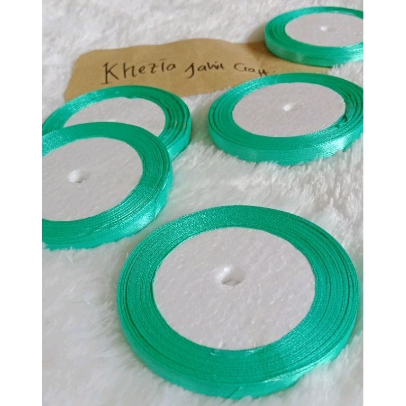 

Pita Satin 1/4 Inci (0,6 cm) Per Roll - Toska Muda