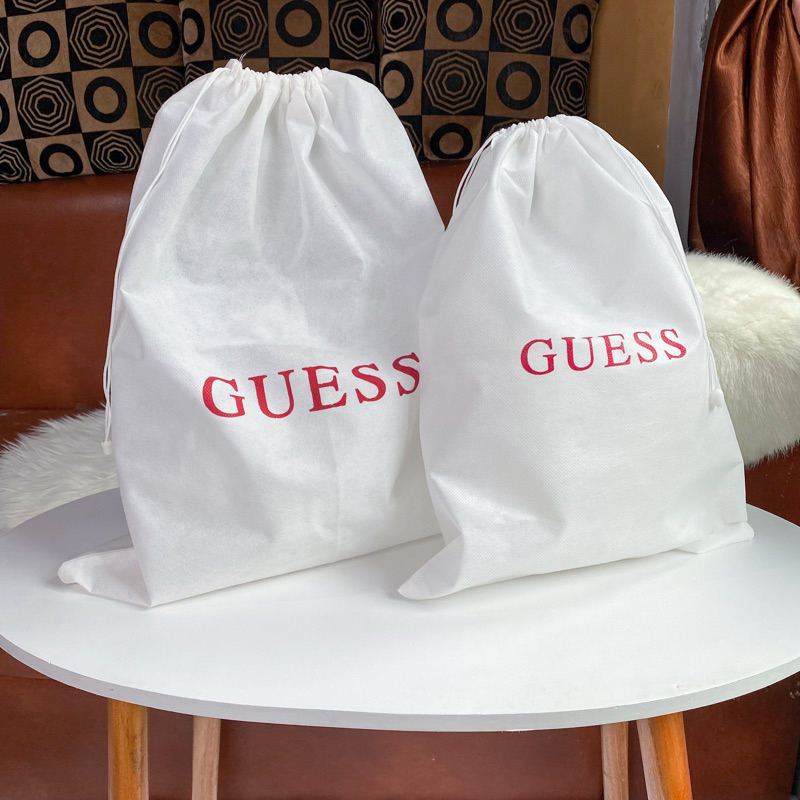 Dustbag Guess Bahan Spunbond untuk Pelindung Tas Anti Air dan Anti Debu