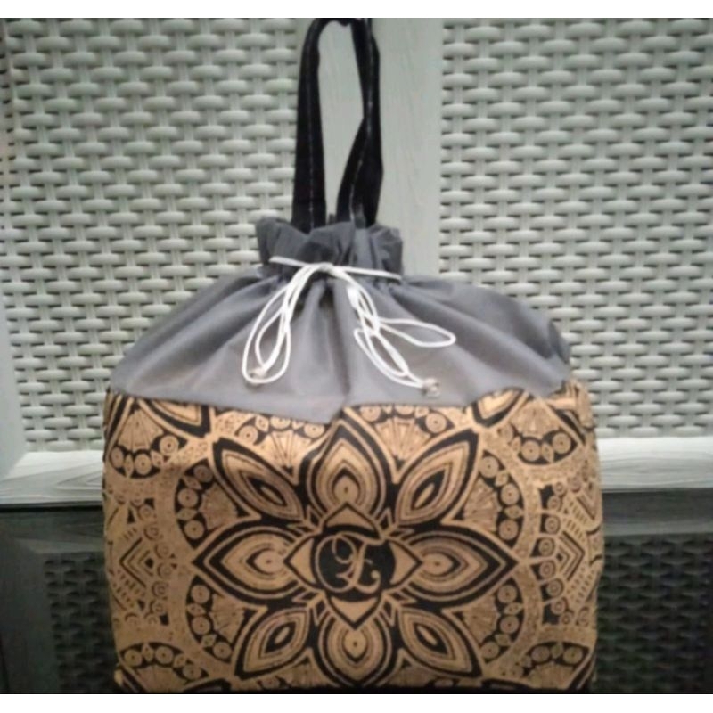 

tas hajatan serut 22 batik (1 lusin = 12 pcs )