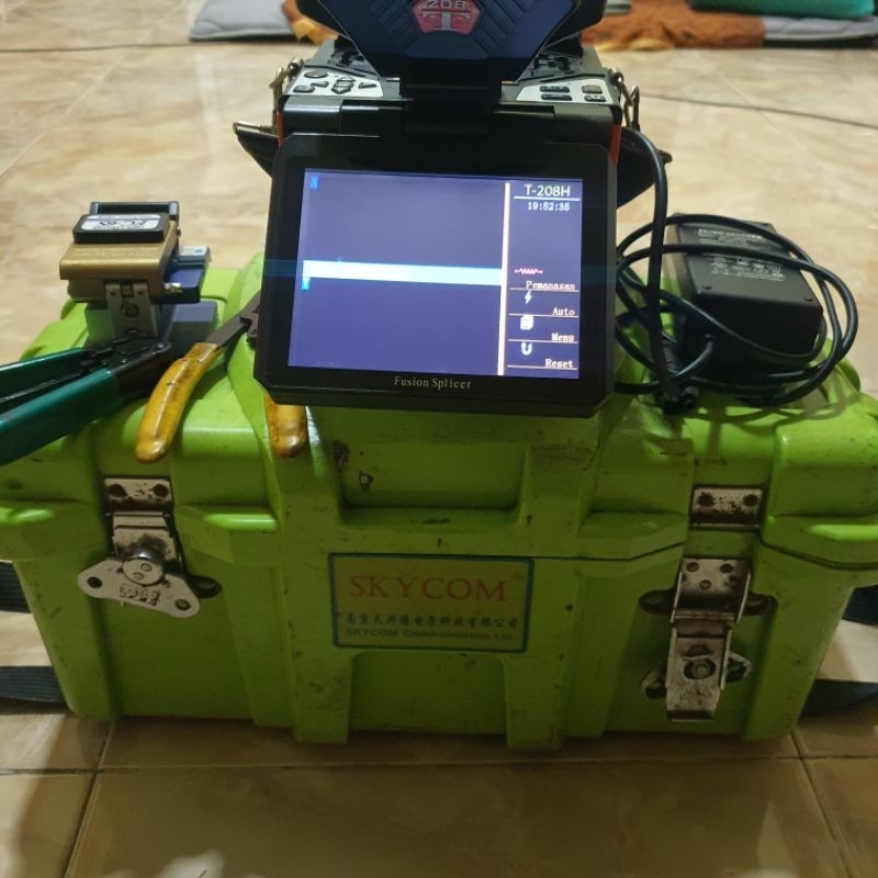 SPLICER SKYCOM T208H BEKAS
