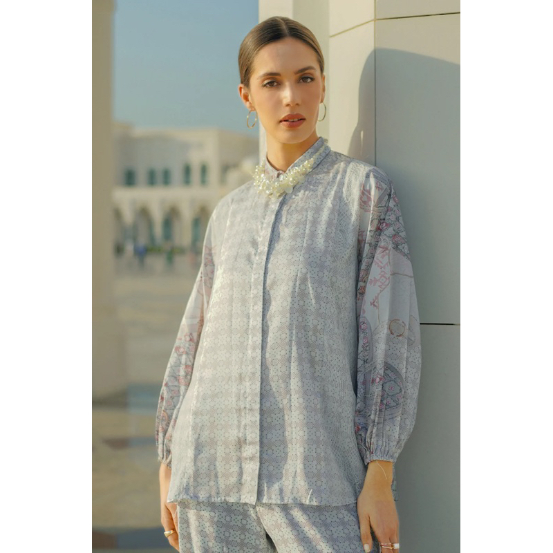 benang jarum festive shirt - ivory SIZE L | button scarves | baju kemeja | NEW | TERMURAH