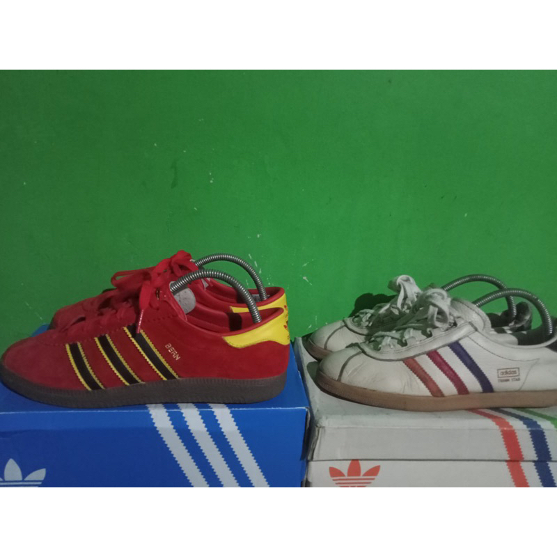 Adidas Bern / kiri merah