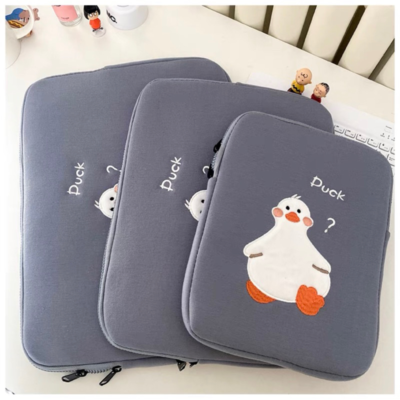 (MC03) TAS  LAPTOP MOTIF BEBEK LUCU / SOFTCASE LAPTOP / PREMIUM SLEEVE POUCH / SARUNG TAS BAG CASE IPAD TAB TABLET MACBOOK AIR PRO LAPTOP ASUS ACER LENOVO HP HUAWEI 11 12 13 14 15 INCH / IMPORT TAS PELINDUNG LAPTOP NOTEBOOK TABLET BAHAN TEBAL DAN MURAH