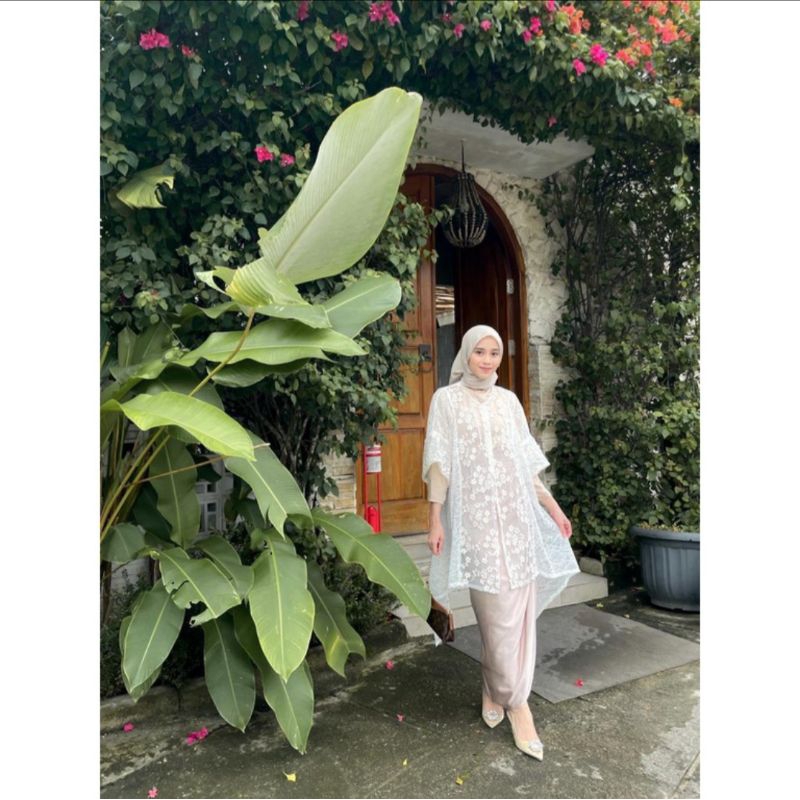 [Preloved] Jaleela Kebaya Modern Shayla Top