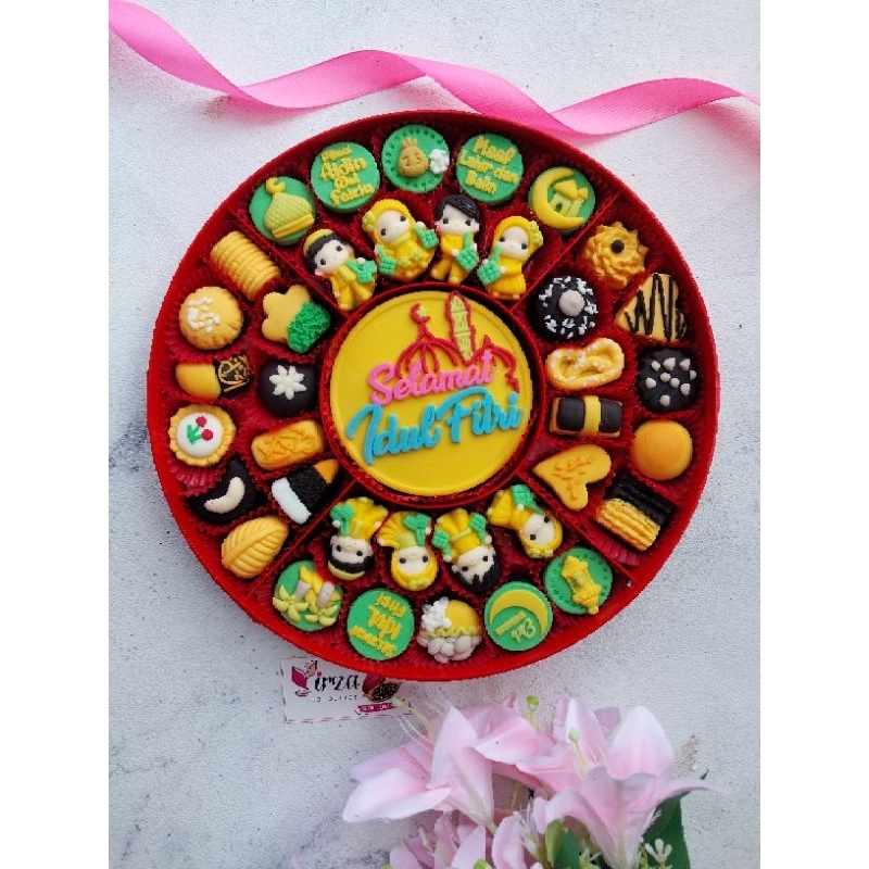 

Coklat karakter | coklat kata | ucapan | kado | coklat lebaran | toples