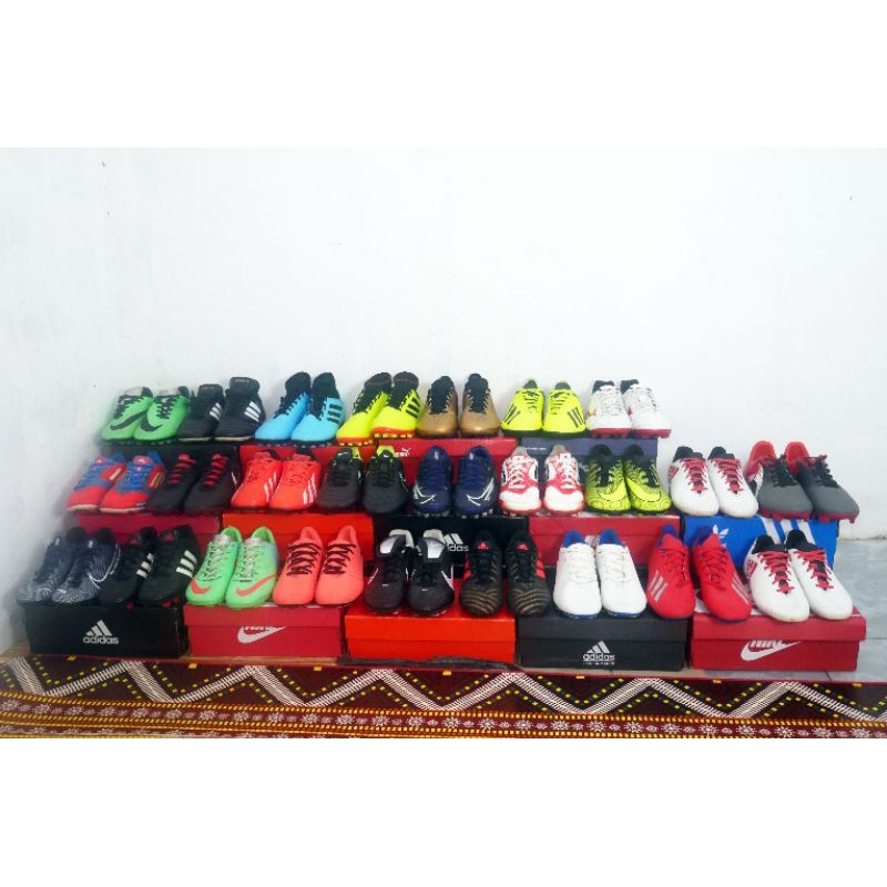 Paket Usaha Borongan Sepatu Bola Second Original