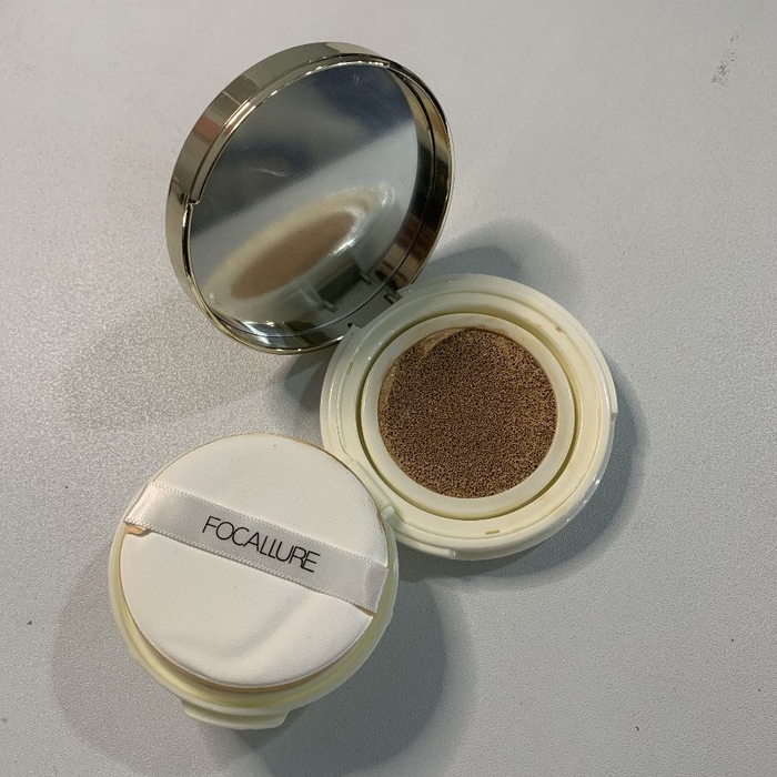 FOCALLURE Poreless Matte Air Cushion/AZZURA Luminous Cushion [PRELOVED]