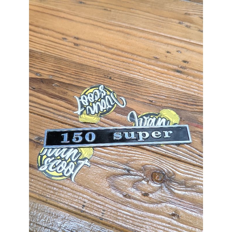 EMBLEM BELAKANG VESPA SUPER KOTAK
