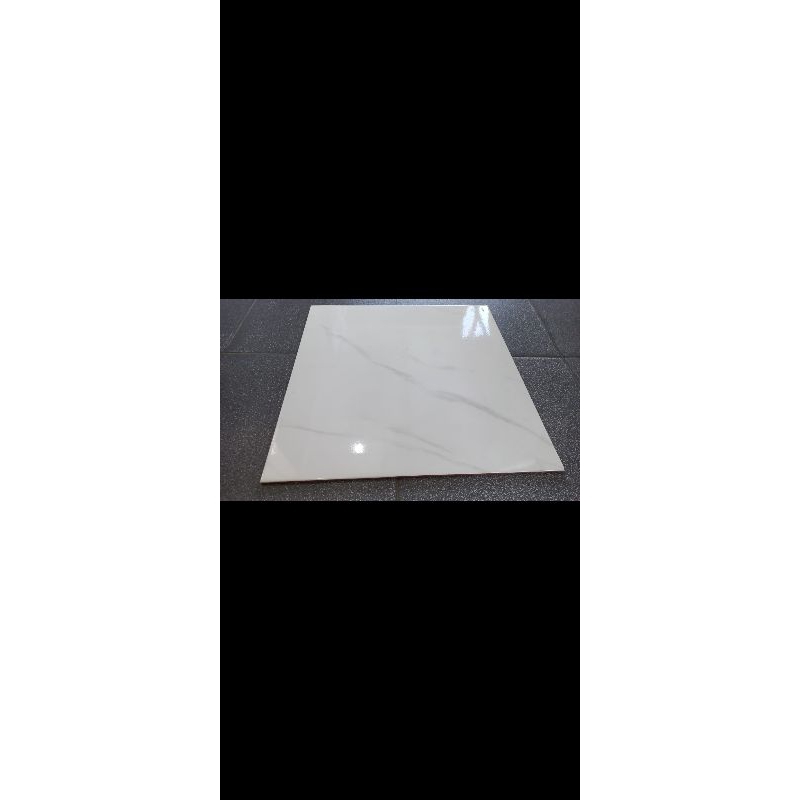 kramik 50x50 carara kw1