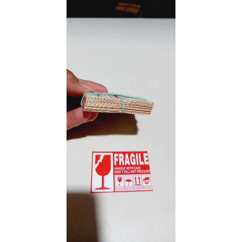 Sticker Label FRAGILE 4 x 6 cm, Glossy waterproof