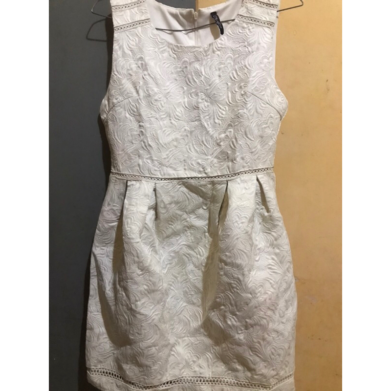 Preloved white dress