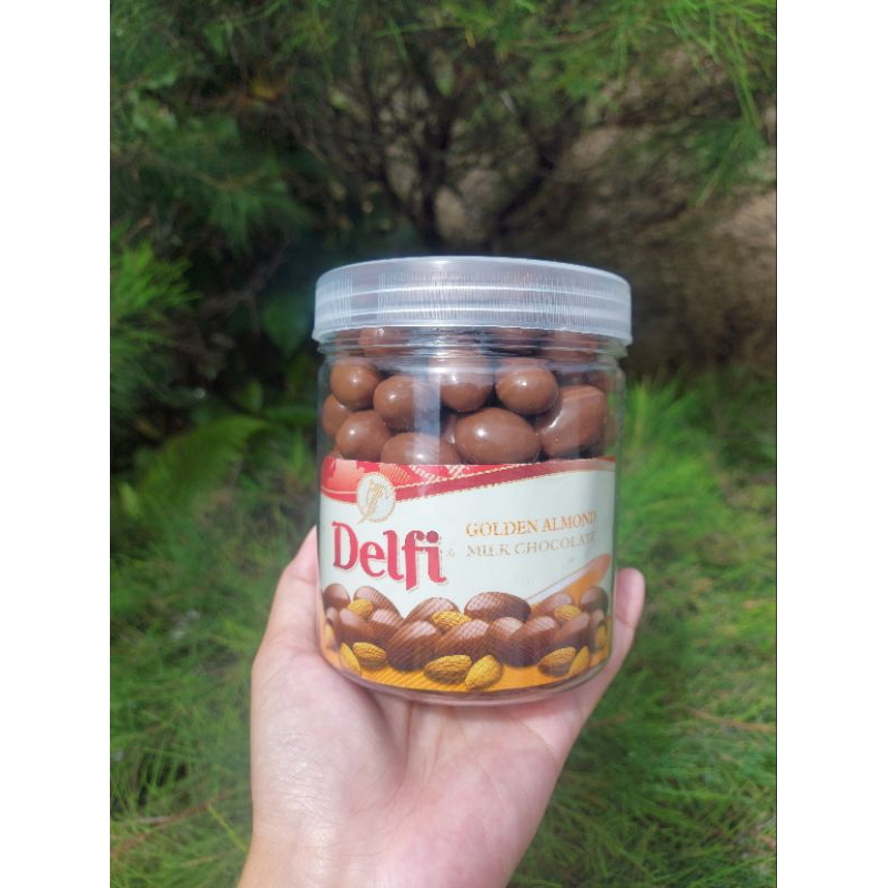 

Coklat Delfi Almond