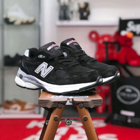 New Balance 990v3 &quot;Black White&quot;