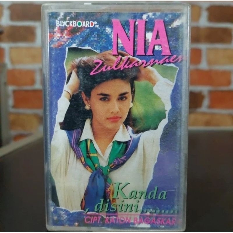 Kaset Pita Nia Zulkarnain-Kanda,Disini....