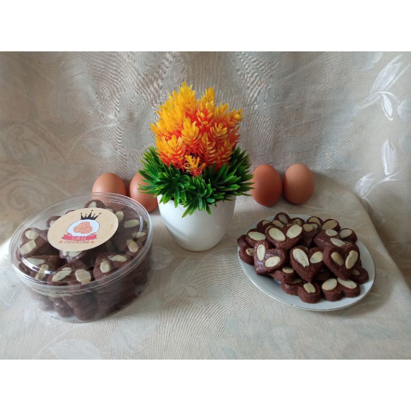 

Kue Coklat Almond // Kue Kering // Kue Lebaran // Almond Coklat // Kue Coklat // Kue Almond // Almond Crispy