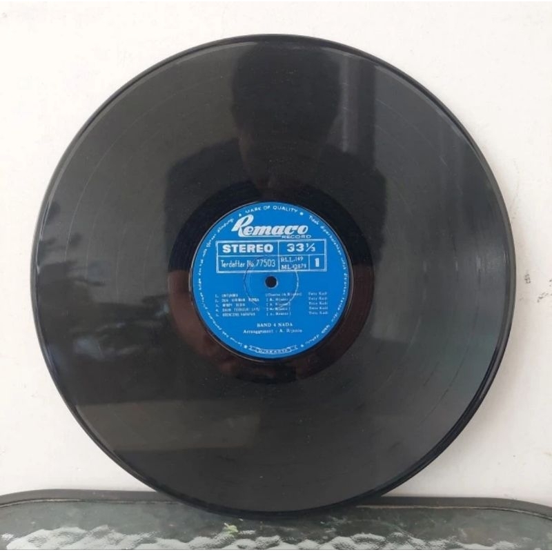 Vinyl Piringan Hitam 12 inch Tetty Kadi - Untukmu