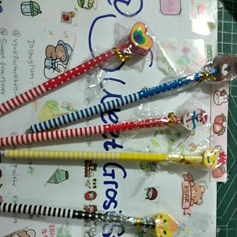 

pensil + penghapus beli 2 dapet free gift