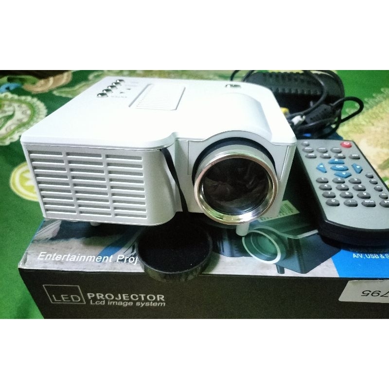 LED PROJECTOR (PROYEKTOR MINI)