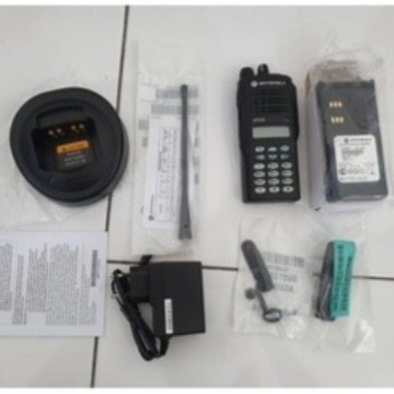 HT Motorola GP338 singleband UHF (403-470MHz) Garansi 1 Tahun Walkie Talkie / Motolora GP-338 GP 338 Radio handy talky