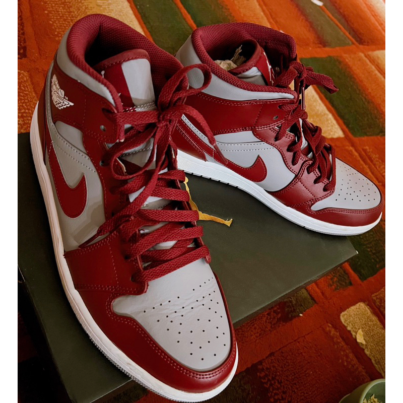 PRELOVED SEPATU Air Jordan 1 mid team red (ORIGINAL)