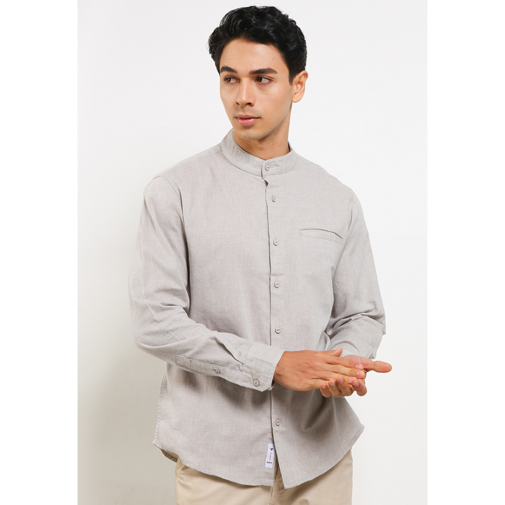 TRIPLE Kemeja Panjang Slim Fit (LS MC 420 01)
