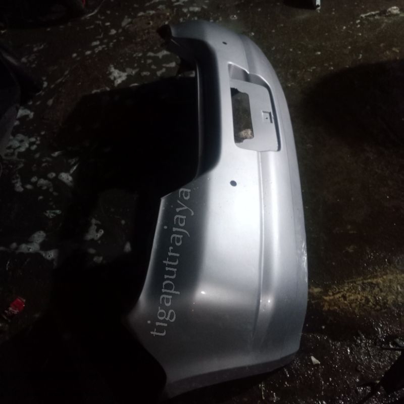 bumper belakang nissan latio